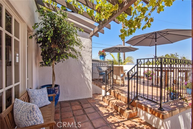 1236 3rd Street, Hermosa Beach, California 90254, 2 Bedrooms Bedrooms, ,2 BathroomsBathrooms,Residential,Sold,3rd,SB22195977