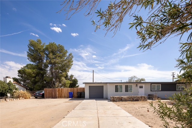 Detail Gallery Image 2 of 21 For 14851 La Brisa Rd, Victorville,  CA 92392 - 3 Beds | 1 Baths