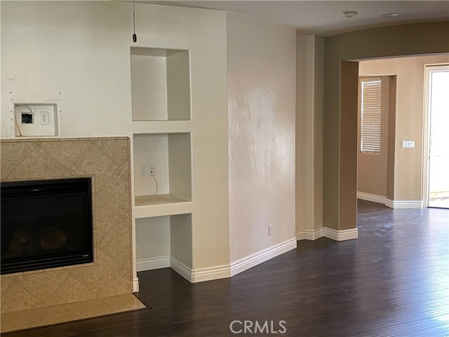 5307 Rose Arbor Lane, Bakersfield CA: https://media.crmls.org/medias/f814efaa-1ab1-4e63-adbb-395902bbc0ca.jpg