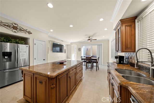 Detail Gallery Image 17 of 56 For 216 10th St, Huntington Beach,  CA 92648 - 4 Beds | 3/2 Baths