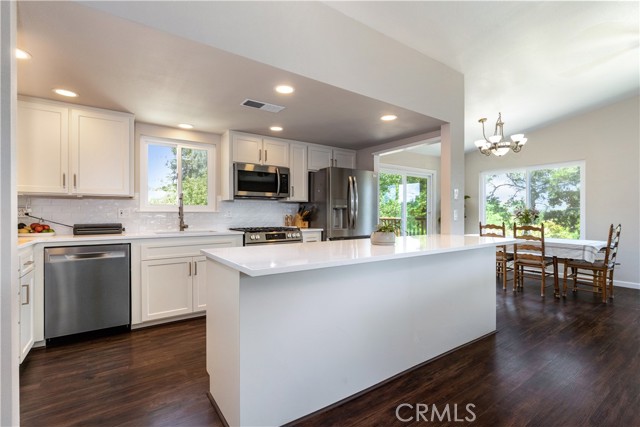 4725 Arena Avenue, Atascadero CA: https://media.crmls.org/medias/f8155da5-0de8-41d1-84c4-0e53b79ca637.jpg