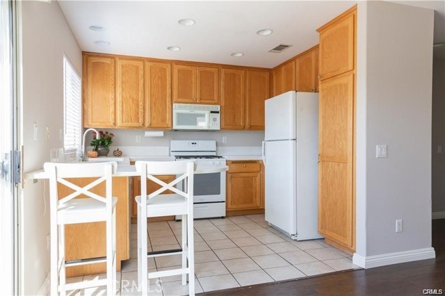 431 W Bay Street, Costa Mesa CA: https://media.crmls.org/medias/f8159156-a425-4a01-b3cb-c7af9848f510.jpg
