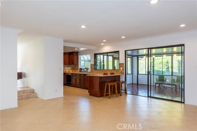 18410 Alexander Ave, Cerritos CA: https://media.crmls.org/medias/f815bbb2-8607-4f4e-ac22-df9e2e1c0a63.jpg