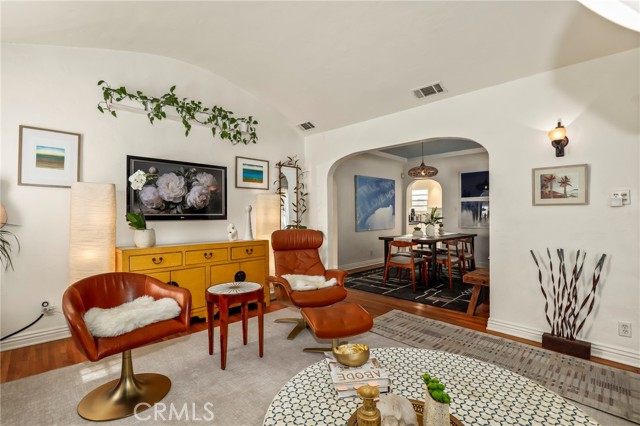 Detail Gallery Image 6 of 39 For 1619 S Curson, Los Angeles,  CA 90019 - 3 Beds | 2 Baths