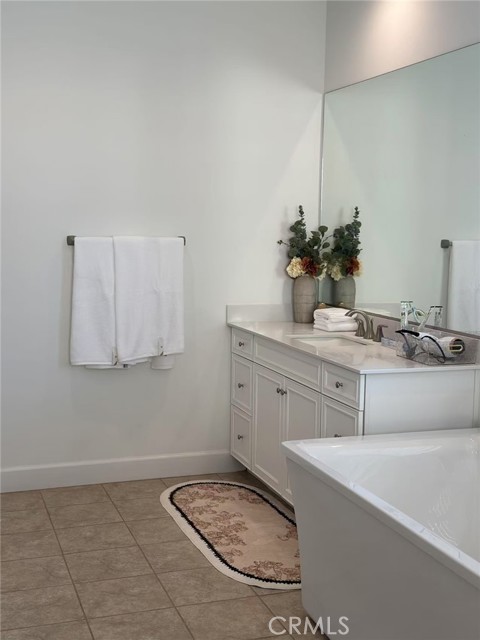 Detail Gallery Image 5 of 37 For 105 Shear, Irvine,  CA 92618 - 5 Beds | 5/3 Baths