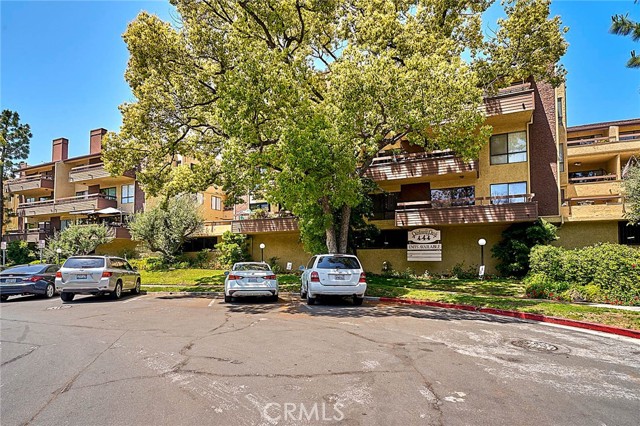 444 Piedmont Avenue, 308 photo 3