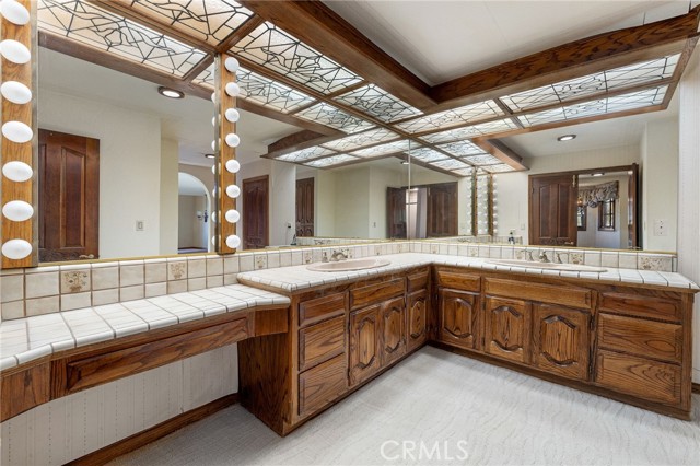 23511 Mirage Lane, Diamond Bar CA: https://media.crmls.org/medias/f8183177-902c-48bd-9ac2-c226ca9b6474.jpg