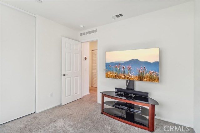 Detail Gallery Image 17 of 35 For 14035 Zirconia Ln #4,  Gardena,  CA 90247 - 4 Beds | 3/1 Baths