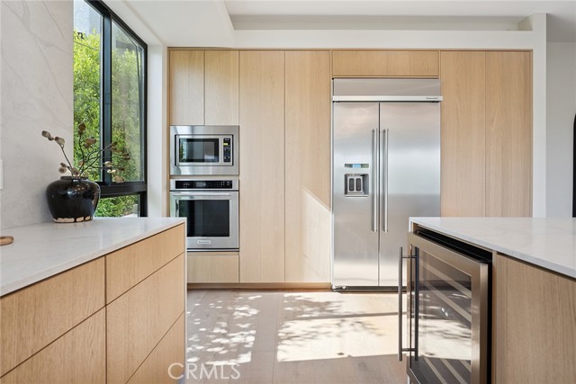 Detail Gallery Image 11 of 65 For 22268 Avenue San Luis, Woodland Hills,  CA 91364 - 5 Beds | 5/1 Baths