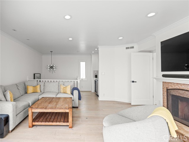Detail Gallery Image 23 of 32 For 309 20th Pl, Manhattan Beach,  CA 90266 - 3 Beds | 2 Baths