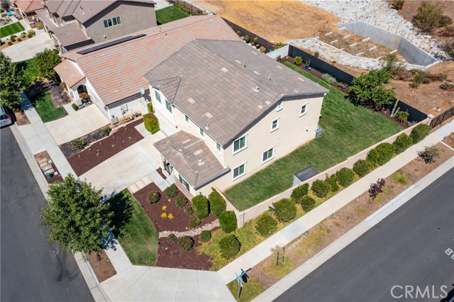 216 Colonial Drive, Calimesa CA: https://media.crmls.org/medias/f81ad829-1985-46f3-a6fb-12b8e36e843d.jpg