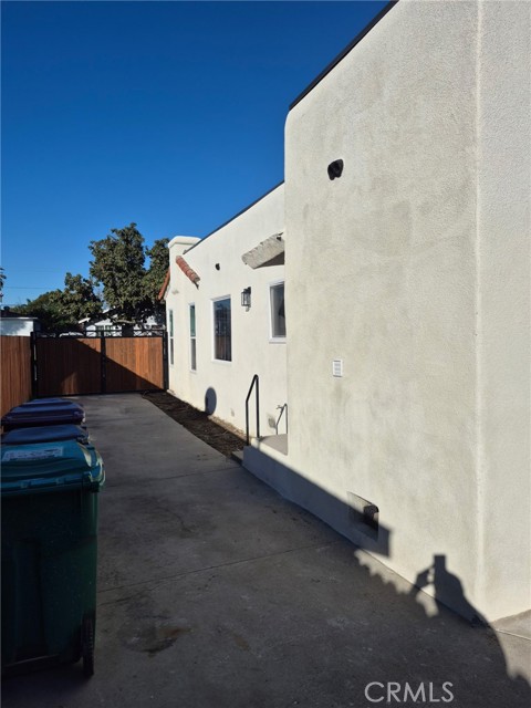 Detail Gallery Image 15 of 19 For 5934 Lemon Ave, Long Beach,  CA 90805 - 2 Beds | 2 Baths