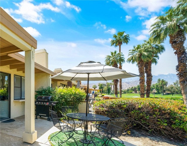 Detail Gallery Image 5 of 44 For 218 Castellana, Palm Desert,  CA 92260 - 2 Beds | 2 Baths