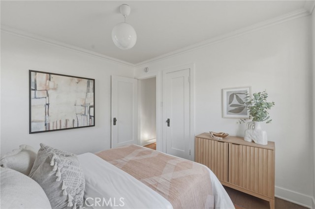 Image 19 of 50 For 3327 Hollydale Dr.