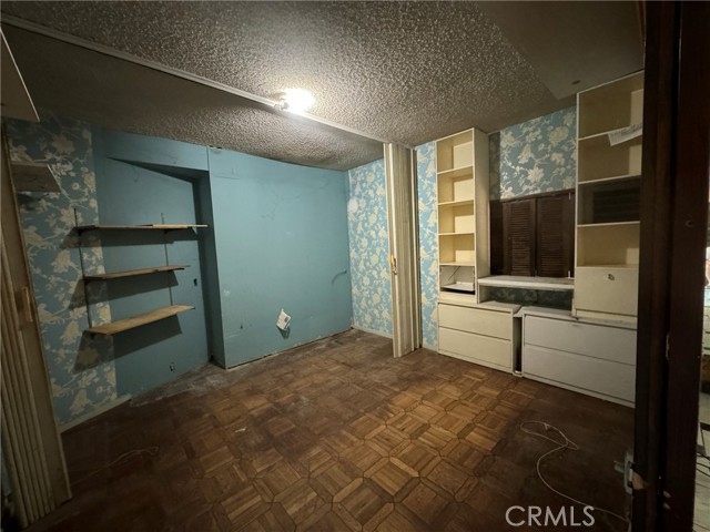 Detail Gallery Image 11 of 31 For 2757 Overland Ave, Los Angeles,  CA 90064 - 5 Beds | 3/1 Baths