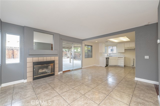 Detail Gallery Image 10 of 34 For 12194 Stonegate Dr, Victorville,  CA 92392 - 3 Beds | 2/1 Baths