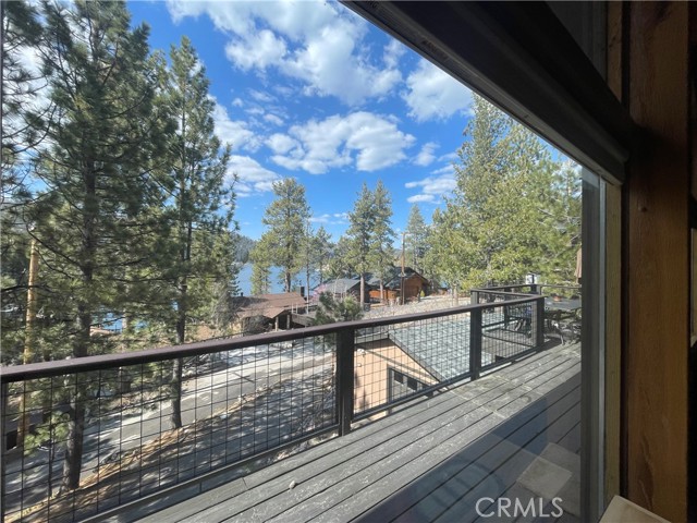 Detail Gallery Image 6 of 29 For 752 Cove Dr, Big Bear Lake,  CA 92315 - 4 Beds | 2 Baths