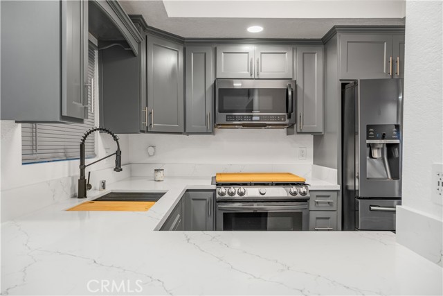 Detail Gallery Image 10 of 30 For 1100 Euclid Ave #104,  Long Beach,  CA 90804 - 2 Beds | 1 Baths
