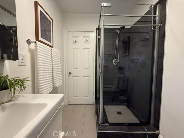 337 Lime, Long Beach CA: https://media.crmls.org/medias/f81d9505-4f03-4ef3-bc60-e7c47bba4779.jpg