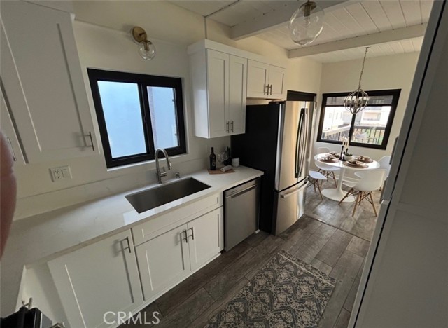 440 29th Street, Manhattan Beach CA: https://media.crmls.org/medias/f81de8ab-6da7-484b-b62c-fd0afc5fba6c.jpg