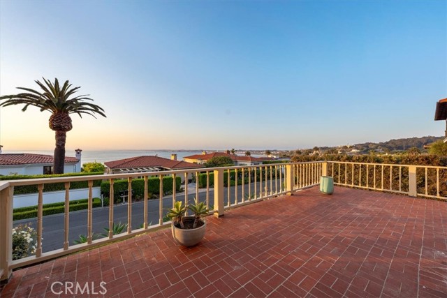 Detail Gallery Image 10 of 38 For 536 via Media, Palos Verdes Estates,  CA 90274 - 4 Beds | 5 Baths