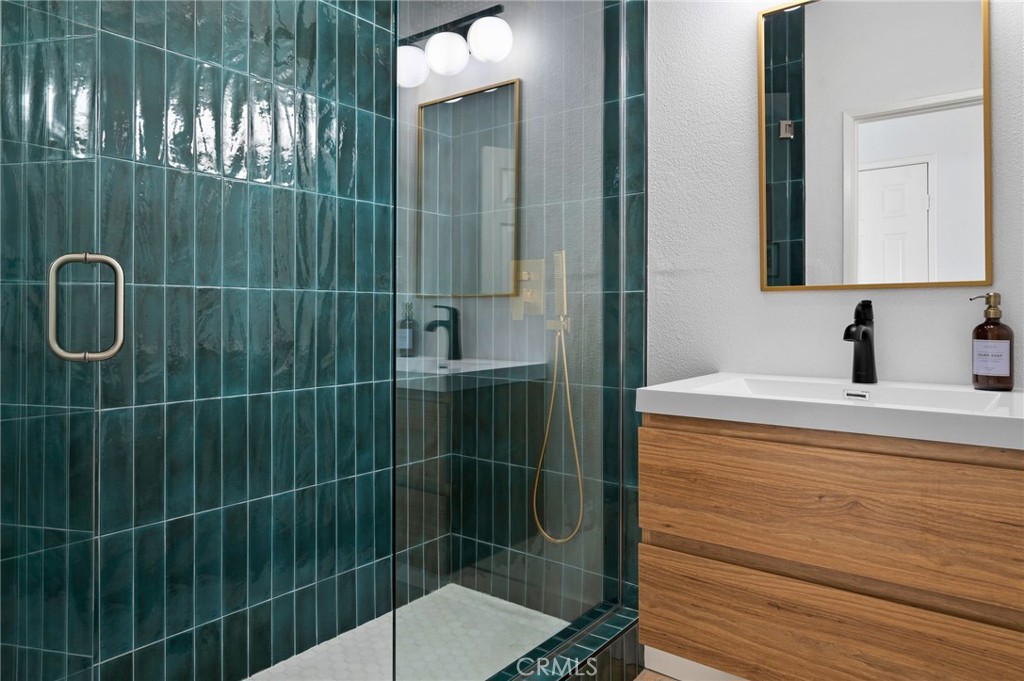 MLS #OC25257515 image #27