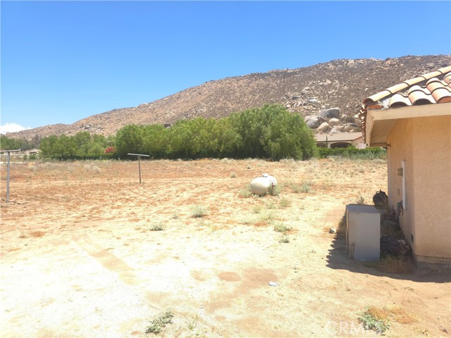 35075 Firecat Road, Hemet CA: https://media.crmls.org/medias/f81f5cb6-da4b-440e-9301-1c2d63e354da.jpg