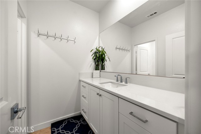228 Mullberry Place, Montebello CA: https://media.crmls.org/medias/f81fbcdb-5d75-4afd-9a91-d8485cadf1ea.jpg