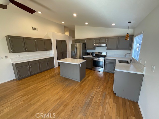 Detail Gallery Image 9 of 23 For 25858 Webster, Stevenson Ranch,  CA 91381 - 3 Beds | 2 Baths