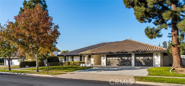 Detail Gallery Image 1 of 49 For 19001 Castlegate Ln, North Tustin,  CA 92705 - 4 Beds | 3/1 Baths