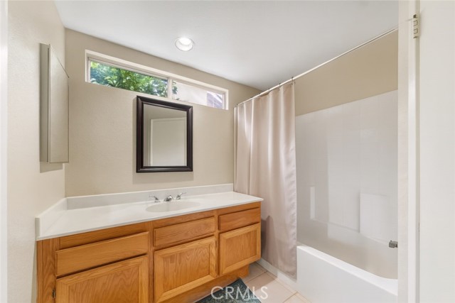 Detail Gallery Image 8 of 12 For 29267 Summerset Dr, Menifee,  CA 92586 - 3 Beds | 2 Baths