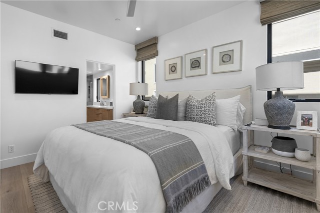 112 30th Street, Newport Beach CA: https://media.crmls.org/medias/f81ffcfd-54b0-4dd4-ba50-73f6563f8a8b.jpg