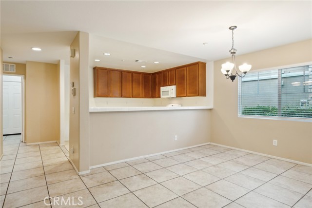 Detail Gallery Image 10 of 42 For 25888 Iris Ave #B,  Moreno Valley,  CA 92551 - 2 Beds | 2/1 Baths