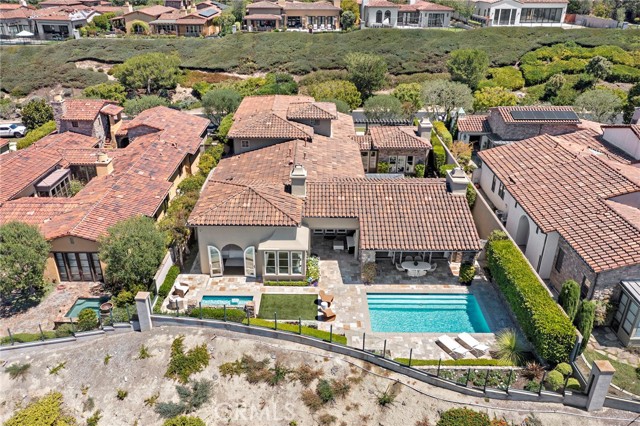 39 Sarteano Dr., Newport Coast CA: https://media.crmls.org/medias/f8202946-ade4-4add-8d35-c329372422aa.jpg
