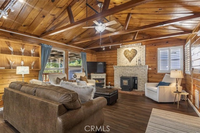 35853 Sierra Linda Drive, Wishon CA: https://media.crmls.org/medias/f8207ae9-2082-41c6-9ffe-2c1896731f89.jpg