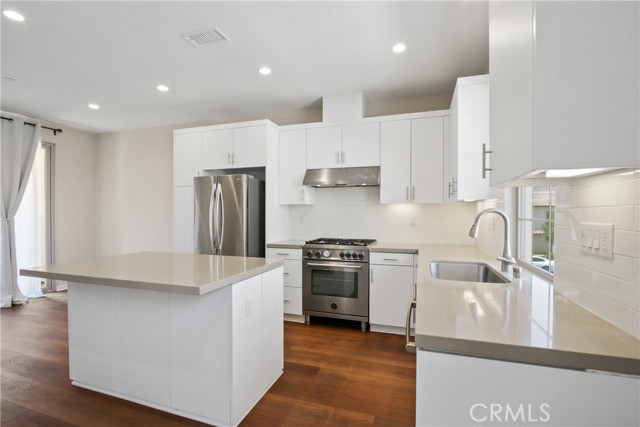 Detail Gallery Image 6 of 20 For 197 Elkhorn, Irvine,  CA 92618 - 3 Beds | 3/1 Baths