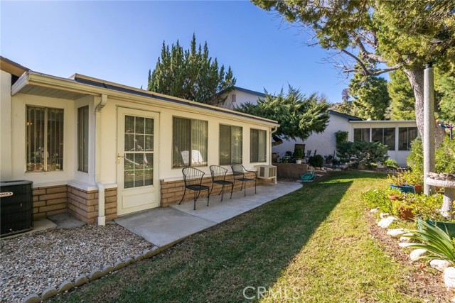 Detail Gallery Image 23 of 37 For 26856 Oak Branch Cir, Newhall,  CA 91321 - 2 Beds | 2 Baths