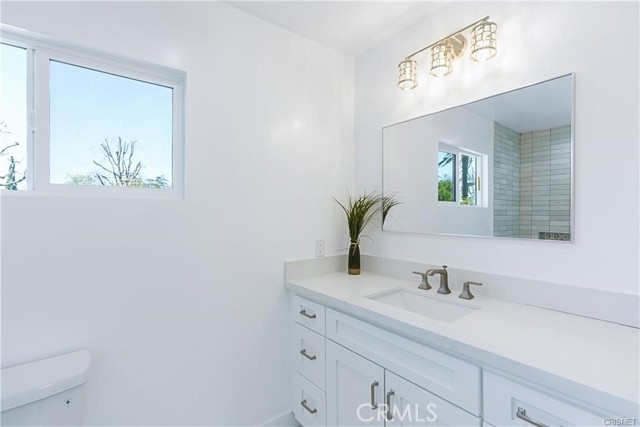 Detail Gallery Image 16 of 27 For 4944 Denny Ave, North Hollywood,  CA 91601 - 3 Beds | 4 Baths