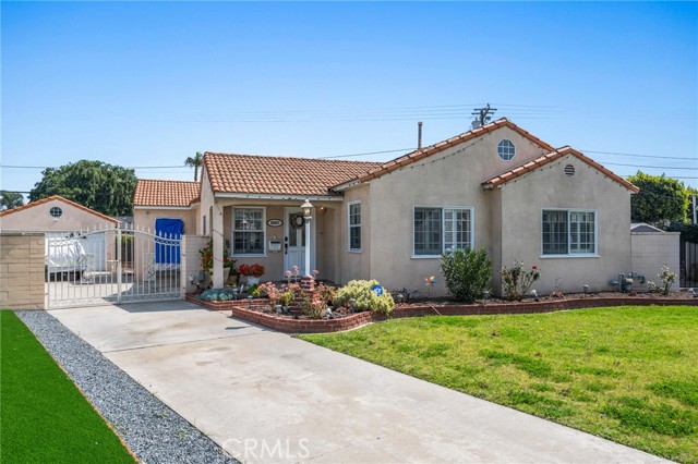Detail Gallery Image 2 of 44 For 8067 Otto St, Downey,  CA 90240 - 4 Beds | 2/1 Baths