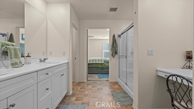Detail Gallery Image 17 of 40 For 17114 Gray Pine Pl, San Bernardino,  CA 92407 - 3 Beds | 2/1 Baths