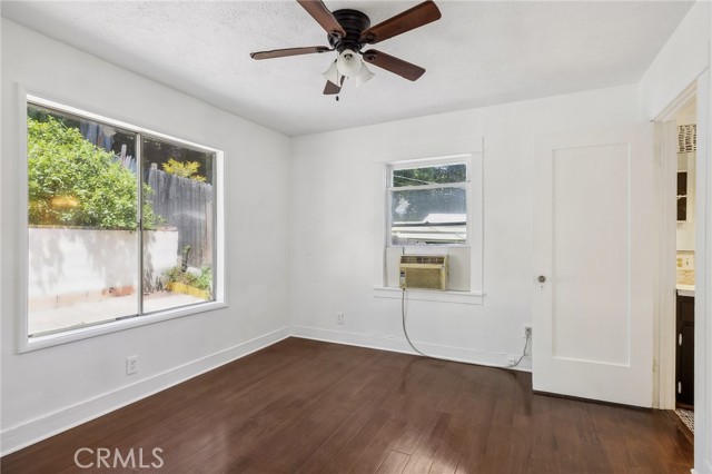 Detail Gallery Image 14 of 32 For 3926 De Longpre Ave, Los Angeles,  CA 90027 - 1 Beds | 1 Baths