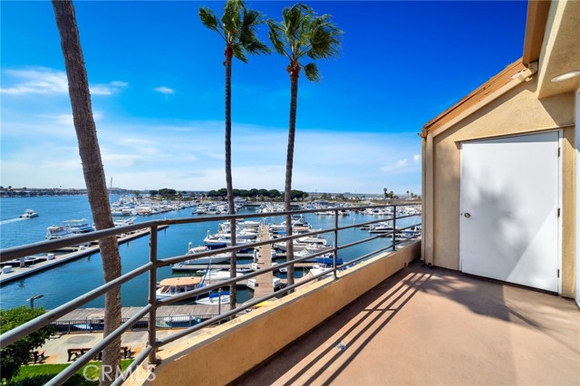 Detail Gallery Image 16 of 47 For 16291 Countess Dr #306,  Huntington Beach,  CA 92649 - 2 Beds | 2 Baths