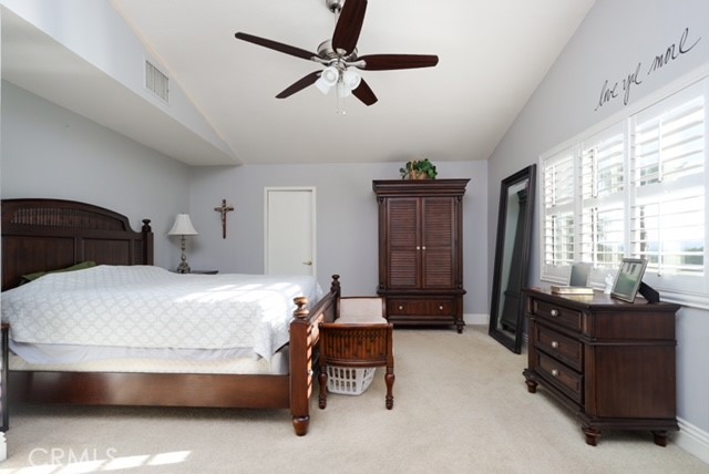 Detail Gallery Image 17 of 39 For 28375 Patricia Hill, Canyon Country,  CA 91387 - 5 Beds | 2/1 Baths
