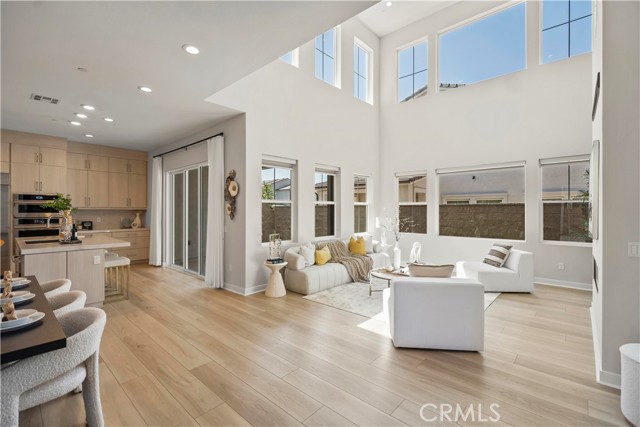 251 Brackens, Lake Forest CA: https://media.crmls.org/medias/f8239aca-f0f3-46e7-84f2-67e9a90f6fd6.jpg
