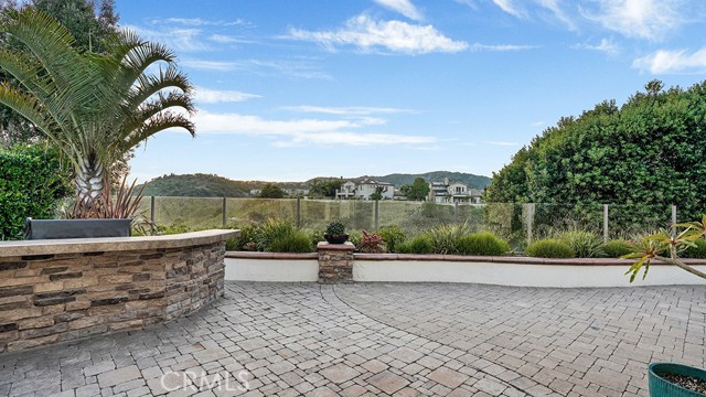 33 Via Armilla, San Clemente CA: https://media.crmls.org/medias/f824399c-c4b7-4fdc-ae1d-24671f8d6367.jpg