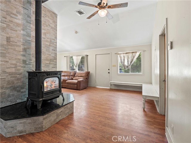 Detail Gallery Image 3 of 42 For 15221 Calle San Luis Potosi, Green Valley,  CA 91390 - 3 Beds | 2 Baths