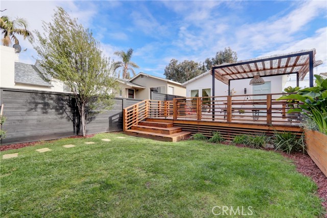 662 Rosecrans Avenue, Manhattan Beach, California 90266, 2 Bedrooms Bedrooms, ,1 BathroomBathrooms,Residential,Sold,Rosecrans,PW21211471