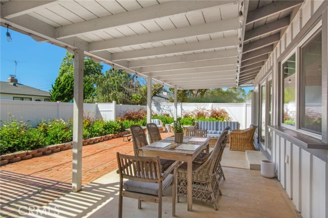 1951 Aliso Avenue, Costa Mesa CA: https://media.crmls.org/medias/f824a60f-5682-4205-8dbd-1b6f7434db60.jpg