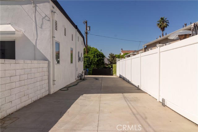 Detail Gallery Image 14 of 47 For 14356 Greenleaf St, Sherman Oaks,  CA 91423 - 3 Beds | 2/1 Baths