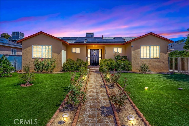 Detail Gallery Image 1 of 1 For 11006 1008 Woodley Ave, Granada Hills,  CA 91344 - 4 Beds | 4 Baths